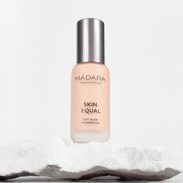 MADARA SKIN EQUAL Fond De Teint Éclat SPF15 30 ROSE IVORY, 30ml | Parashop.com