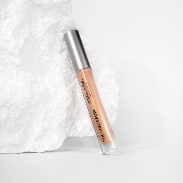 Madara THE CONCEALER Correcteur perfectionnant lumineux 45 Almond, 4ml | Parashop.com